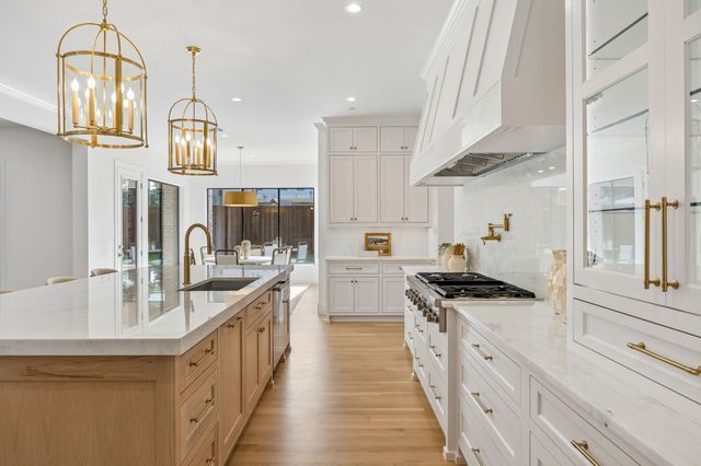 10148 Hedgeway Drive, Dallas, TX 75229