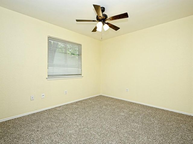 7423 Dallas DR, Austin, TX 78729