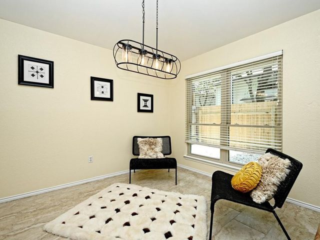 7423 Dallas DR, Austin, TX 78729