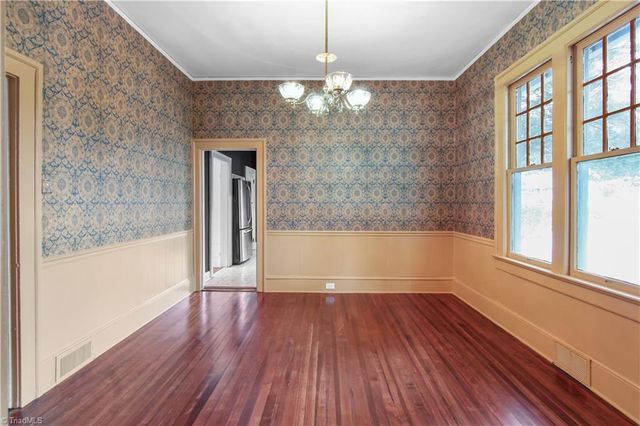 933 West Street, Winston-salem, NC 27101