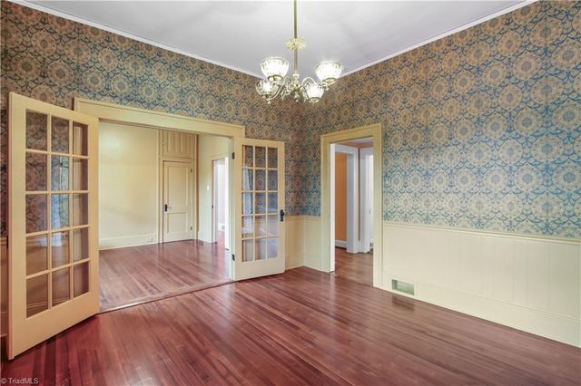933 West Street, Winston-salem, NC 27101