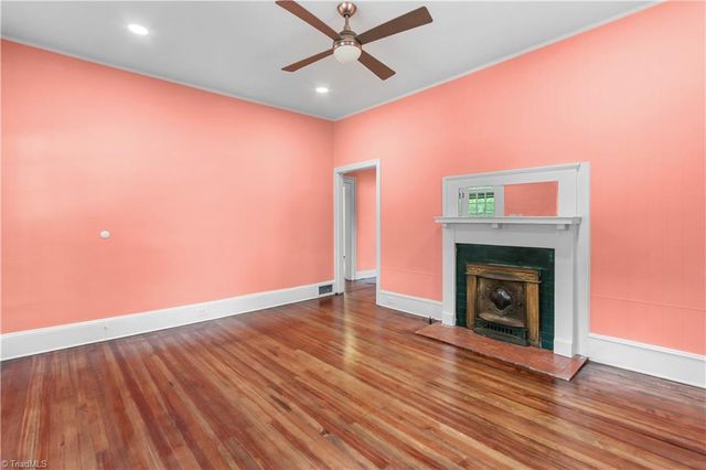 933 West Street, Winston-salem, NC 27101