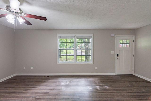 104 Evanmeade Dr, Smyrna, TN 37167