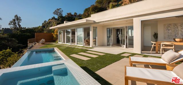 8515 Hedges Way, Los Angeles, CA 90069