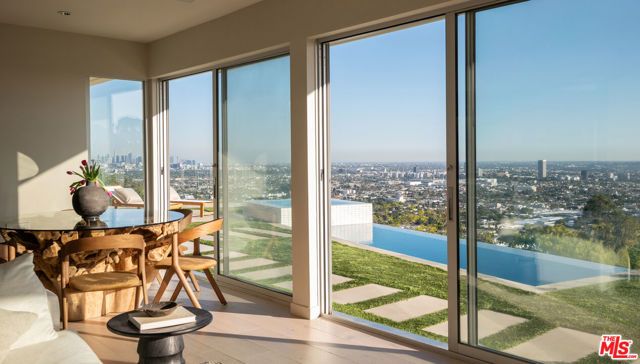 8515 Hedges Way, Los Angeles, CA 90069