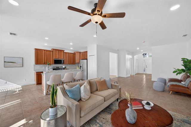 128 SILVER FALLS DRIVE, Apollo Beach, FL 33572