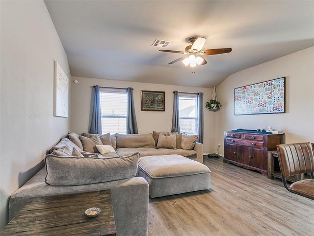 488 Fox Den Drive, Newcastle, OK 73065