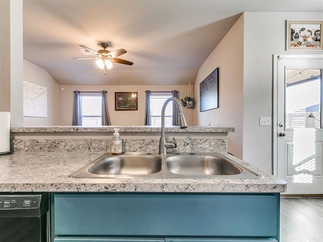 488 Fox Den Drive, Newcastle, OK 73065