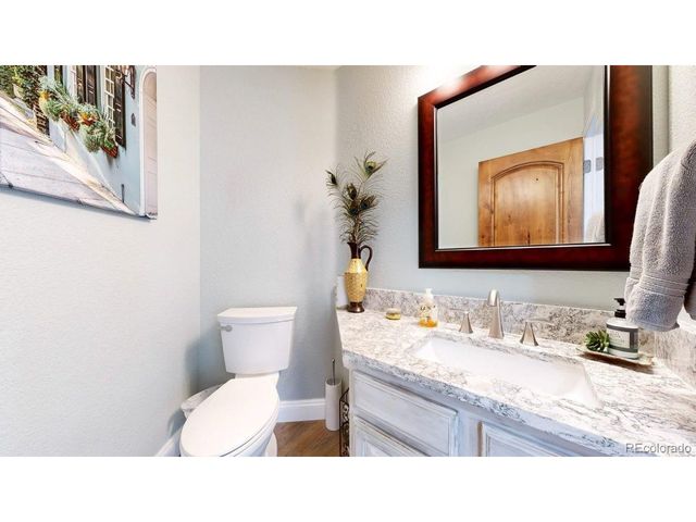 7648 Hawks Nest Trl, Littleton, CO 80125