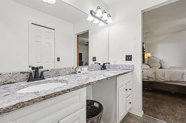1316 Mockingbird Lane, Edmond, OK 73034