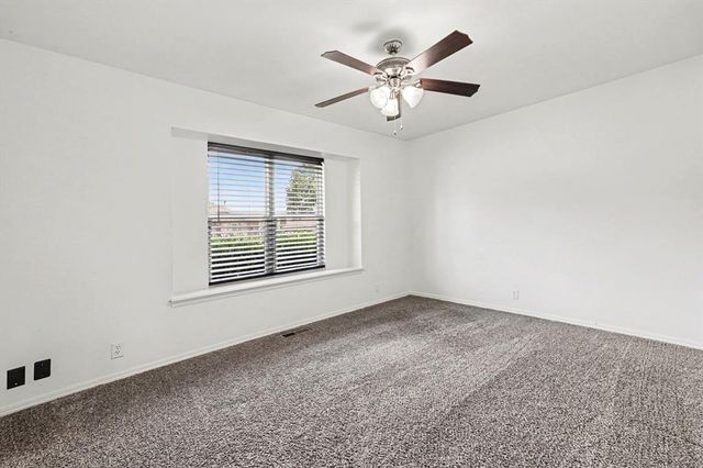 1316 Mockingbird Lane, Edmond, OK 73034