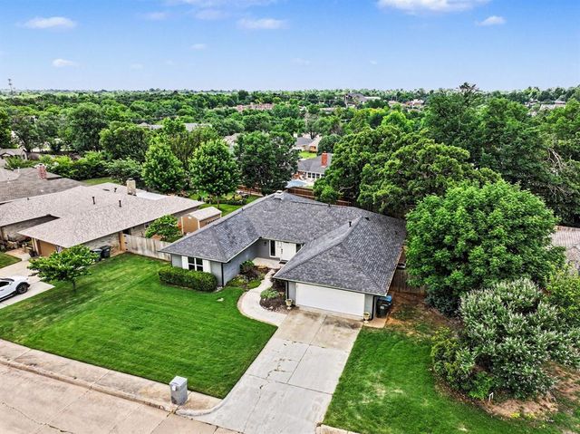 1316 Mockingbird Lane, Edmond, OK 73034
