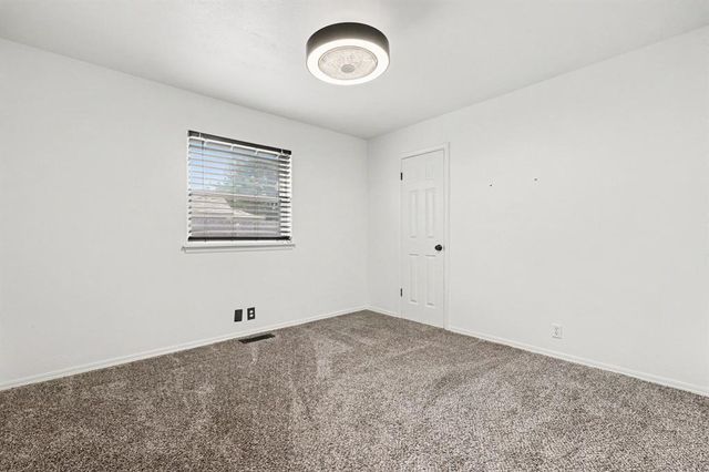 1316 Mockingbird Lane, Edmond, OK 73034