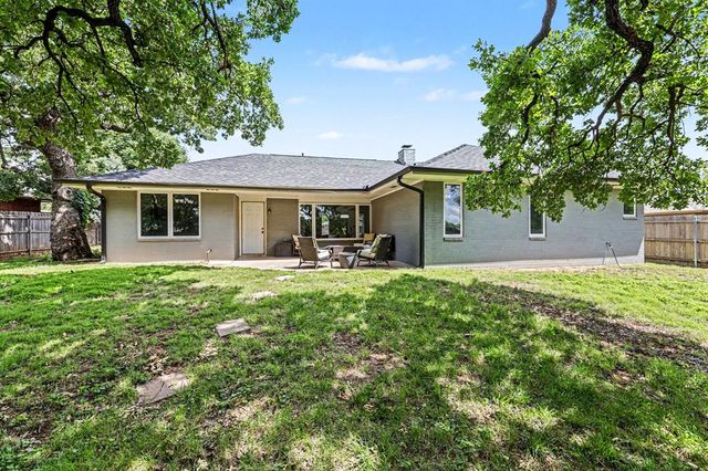 1316 Mockingbird Lane, Edmond, OK 73034