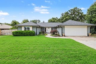 1316 Mockingbird Lane, Edmond, OK 73034