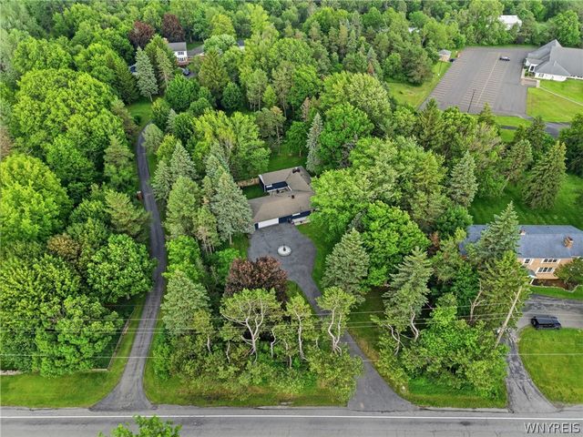 4735 Shimerville Road, Clarence, NY 14031