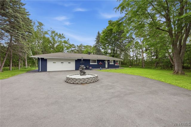4735 Shimerville Road, Clarence, NY 14031
