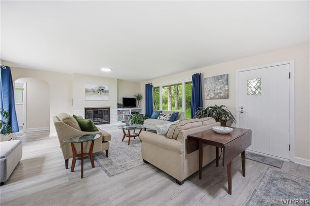4735 Shimerville Road, Clarence, NY 14031