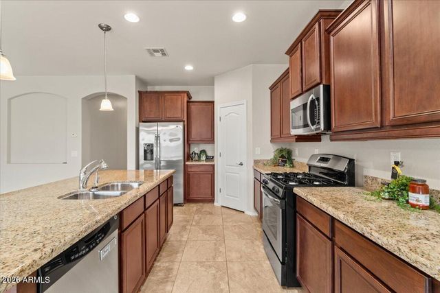 2953 E TONTO Drive, Gilbert, AZ 85298
