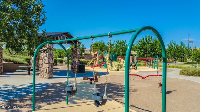 2953 E TONTO Drive, Gilbert, AZ 85298