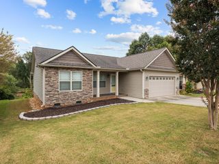 415 Split Oak Lane, Inman, SC 29349