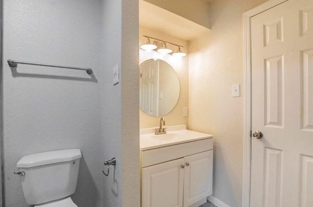 1821 E Grauwyler Road 188, Irving, TX 75061