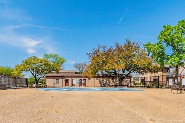 1821 E Grauwyler Road 188, Irving, TX 75061