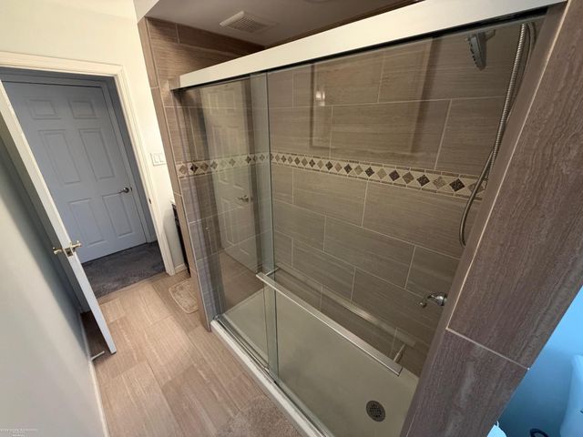 28357 New Castle Road, Farmington, MI 48331