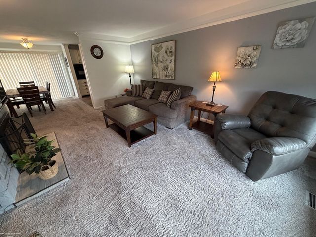 28357 New Castle Road, Farmington, MI 48331