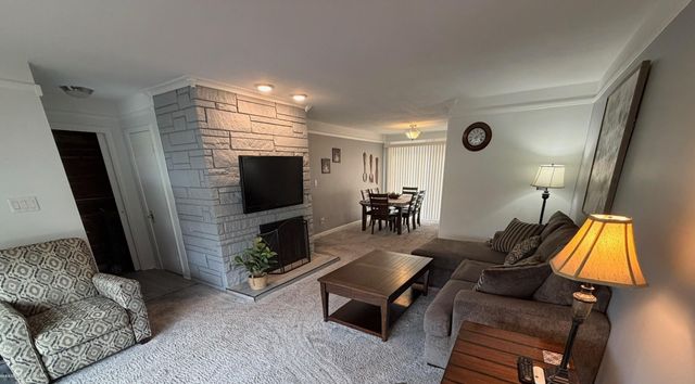 28357 New Castle Road, Farmington, MI 48331