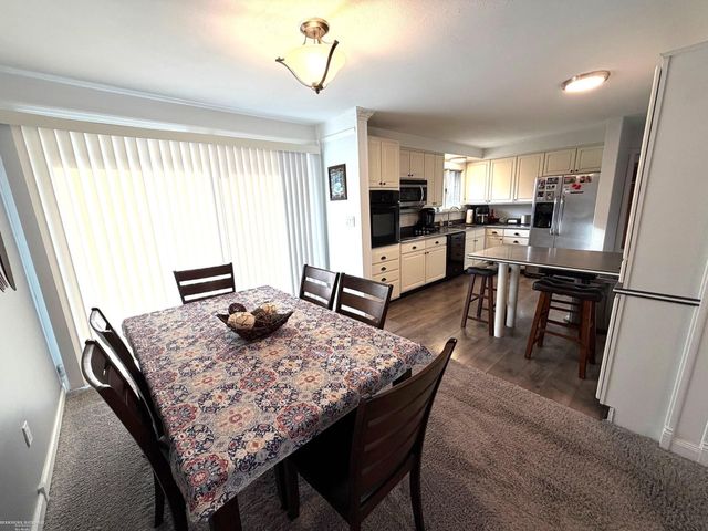 28357 New Castle Road, Farmington, MI 48331