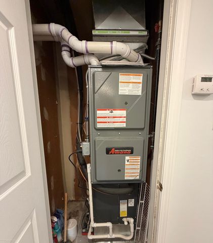 28357 New Castle Road, Farmington, MI 48331