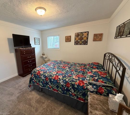 28357 New Castle Road, Farmington, MI 48331