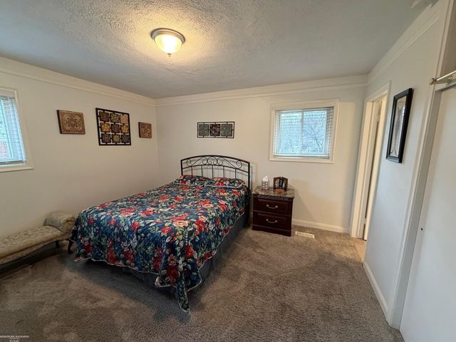 28357 New Castle Road, Farmington, MI 48331