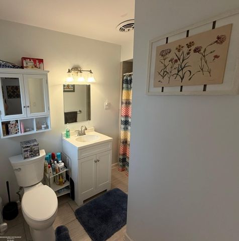 28357 New Castle Road, Farmington, MI 48331