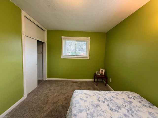 28357 New Castle Road, Farmington, MI 48331