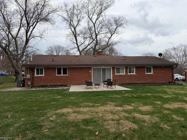 28357 New Castle Road, Farmington, MI 48331