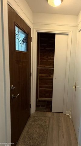 28357 New Castle Road, Farmington, MI 48331