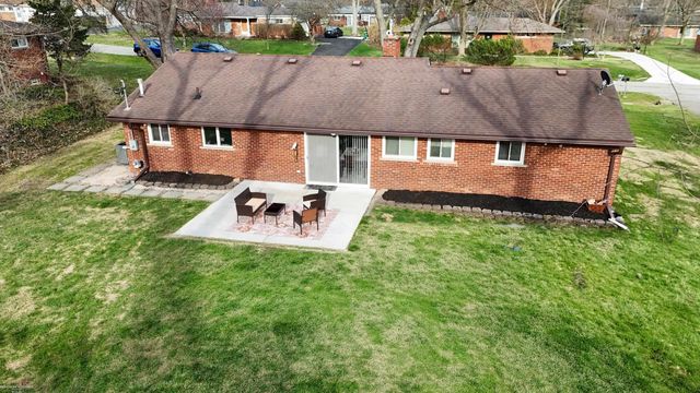 28357 New Castle Road, Farmington, MI 48331