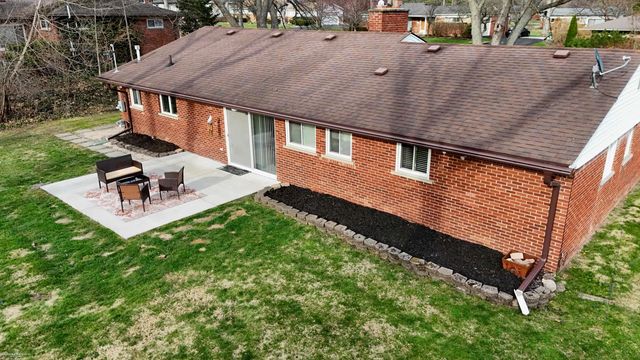 28357 New Castle Road, Farmington, MI 48331