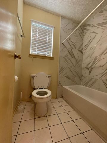 6203 Gladewell Drive, Houston, TX 77072