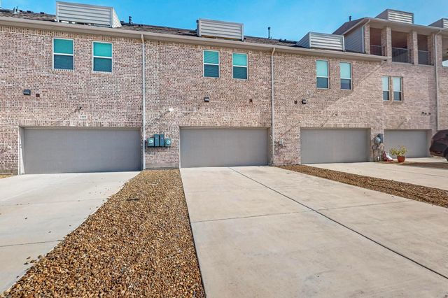 1521 Wittington Place, Farmers Branch, TX 75234
