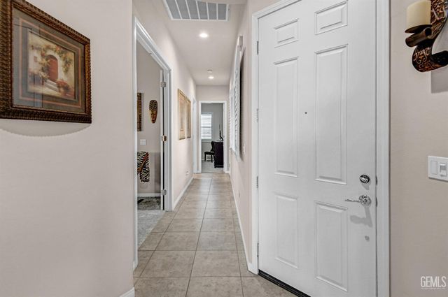 14011 Sandstone Peak Drive, Bakersfield, CA 93306