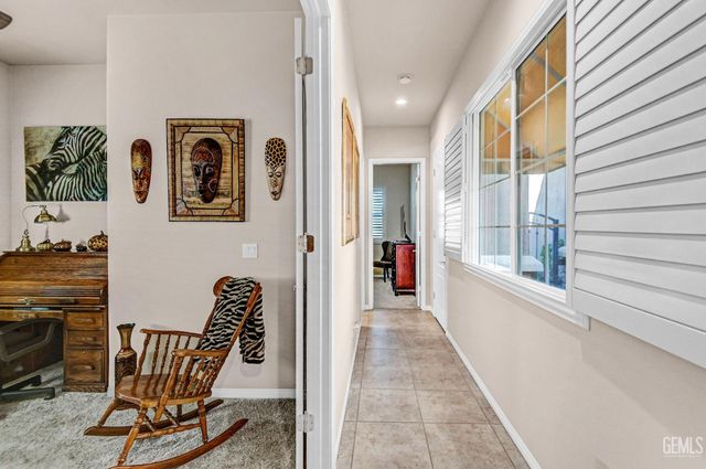 14011 Sandstone Peak Drive, Bakersfield, CA 93306