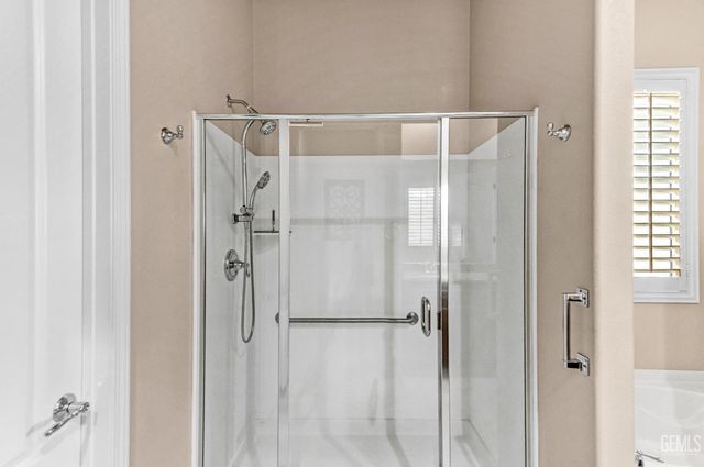 14011 Sandstone Peak Drive, Bakersfield, CA 93306