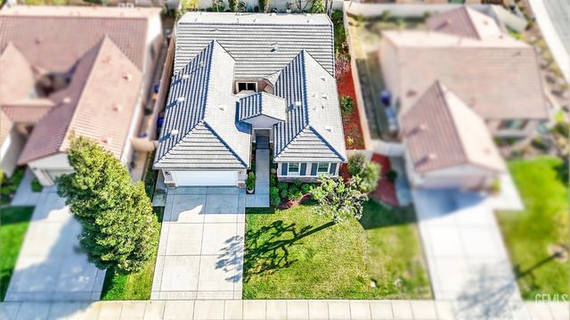 14011 Sandstone Peak Drive, Bakersfield, CA 93306