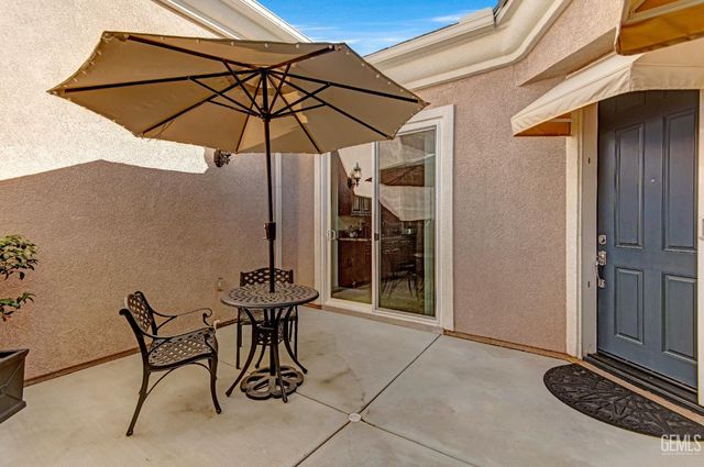 14011 Sandstone Peak Drive, Bakersfield, CA 93306