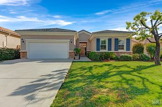 14011 Sandstone Peak Drive, Bakersfield, CA 93306