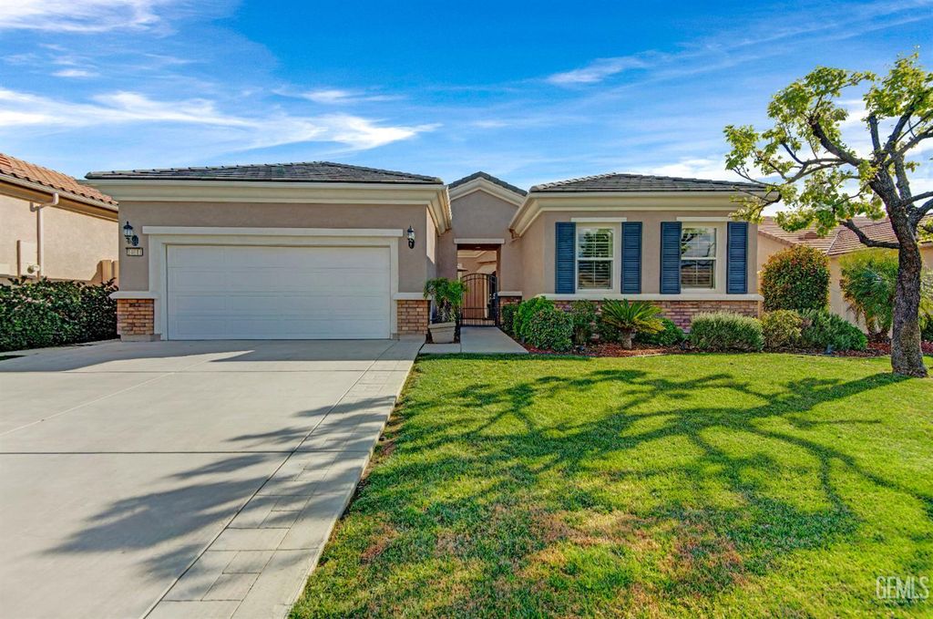 14011 Sandstone Peak Drive, Bakersfield, CA 93306