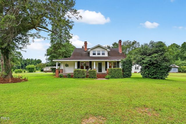 720 Titan Roberts Road, Lillington, NC 27546